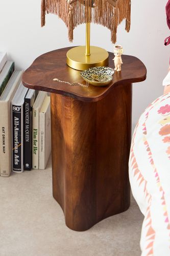 Saylor Side Table - Brown ALL at - Urban Outfitters - Modalova