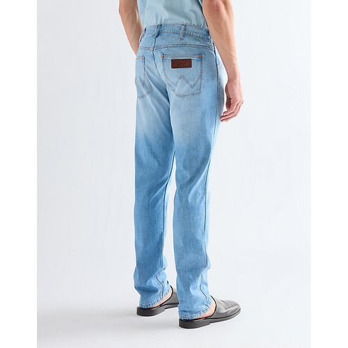 Greensboro Straight Lightweight Low Stretch Jean Taille 44 x34 - Wrangler - Modalova