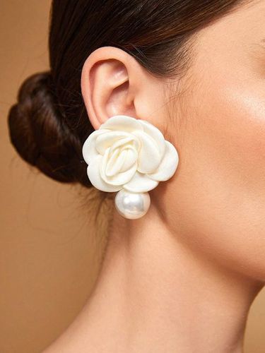 Elegant Flower Imitation Pearl Dangle Earrings - Just Fashion Now - Modalova