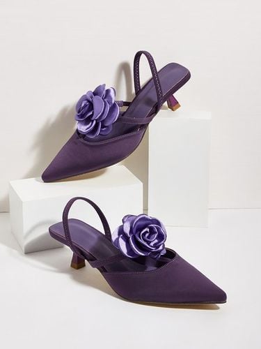 Elegant Rose Satin Kitten Heeled Slingback Pumps - Modetalente - Modalova