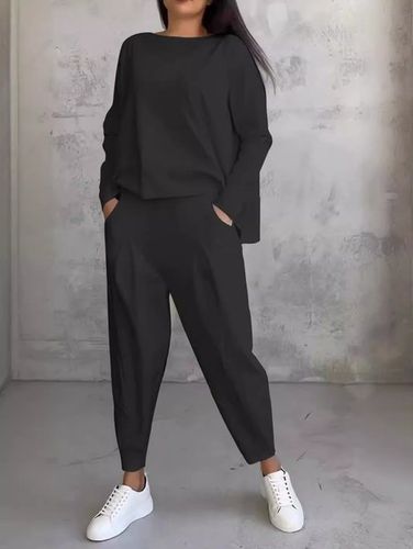 Casual Crew Neck Two-Piece Set - Just Fashion Now - Modalova