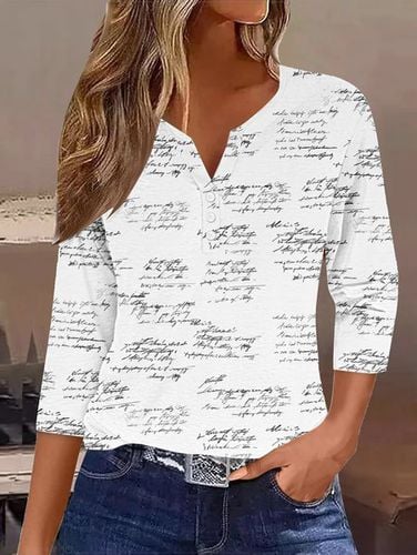 Abstract Graphic Casual Notched Buttoned T-Shirt - Just Fashion Now - Modalova