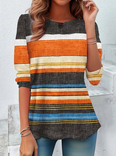 Halloween Striped Design Casual T-Shirt - Just Fashion Now - Modalova