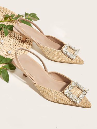 Elegant Imitation Pearl Buckle Straw Pyramid Heeled Slingback Sandals - Just Fashion Now - Modalova