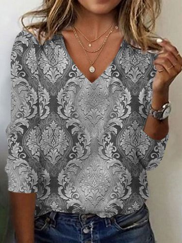 Ethnic Print Long Sleeve V-Neck T-shirt - Just Fashion Now - Modalova