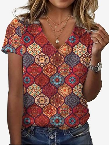 Ethnic Print Short Sleeve V-Neck T-shirt - Just Fashion Now - Modalova