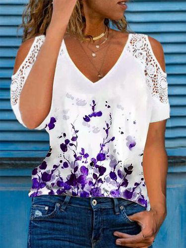 Holiday floral print stitched lace wide truffle shoulder top T-shirt - Just Fashion Now - Modalova