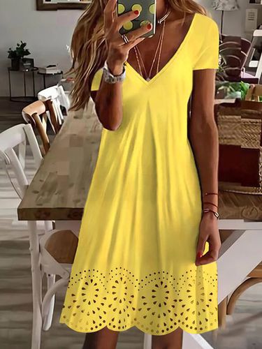 Casual Regular Fit Short Sleeve Knit Dress - Just Fashion Now - Modalova