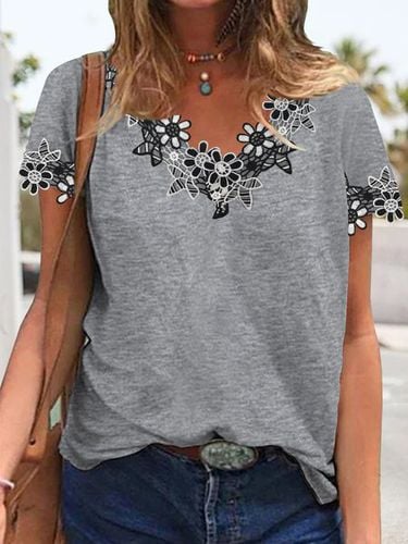 Plain simple flower lace top T-shirt - Just Fashion Now - Modalova