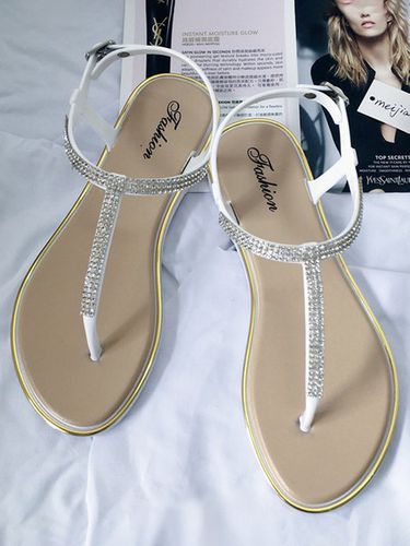 Rhinestone Thin Strap Waterproof PVC Beach Flip-flop Sandals - Just Fashion Now UK - Modalova