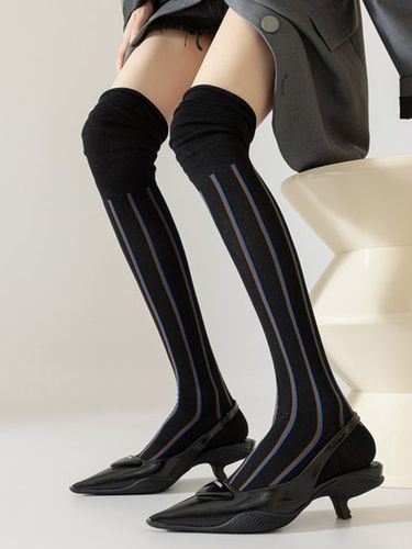 Pair Striped High-Elastic Over the Knee Socks - Just Fashion Now UK - Modalova