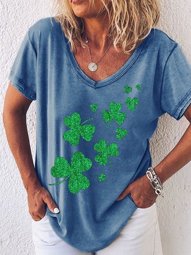 Women's St. Patricks Day Glitter Shamrocks V Neck T-Shirt - Modetalente - Modalova