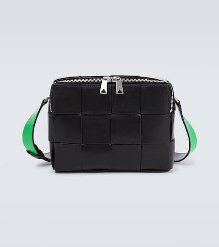 Cassette Small Intreccio leather camera bag - Bottega Veneta - Modalova