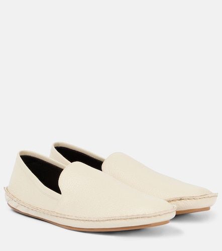 The Row Vasko leather slip-on shoes - The Row - Modalova