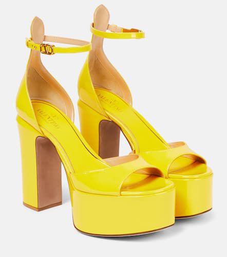 VLogo Signature patent leather platform sandals - Valentino Garavani - Modalova