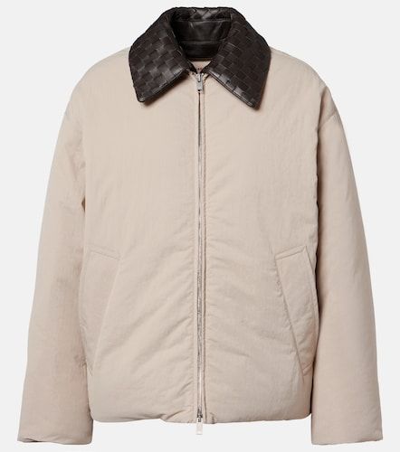 Daunenjacke Intrecciato mit Leder - Bottega Veneta - Modalova