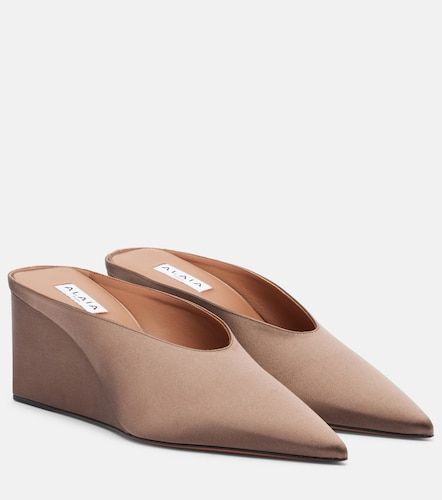 Alaïa Mules Cube de satén con cuña - Alaia - Modalova