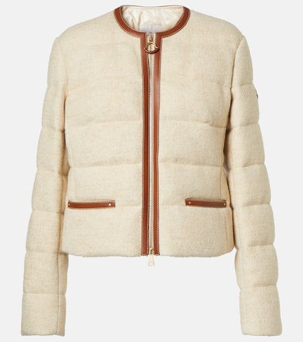 Serinde leather-trimmed bouclÃ© down jacket - Moncler - Modalova