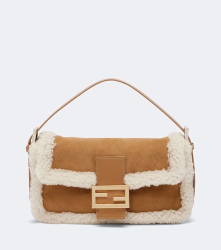 BaguetteÂ® 26424 Small suede shoulder bag - Fendi - Modalova
