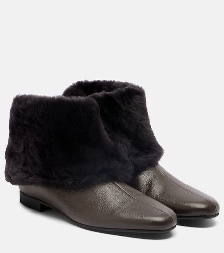 Shearling-lined leather ankle boots - Toteme - Modalova