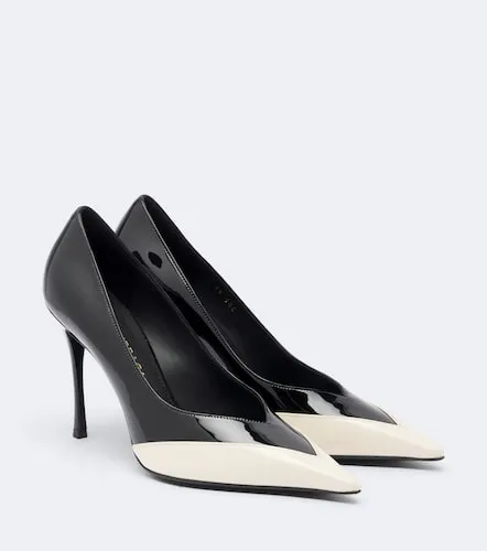 Yasmin patent leather pumps - Ferragamo - Modalova