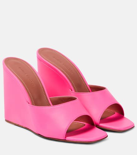 Lupita leather wedge mules - Amina Muaddi - Modalova