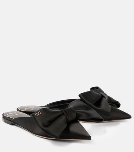 Un ChÃ¢teau Bow satin mules - Valentino Garavani - Modalova