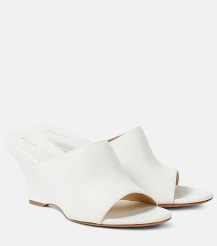 Khaite Marion leather wedge mules - Khaite - Modalova