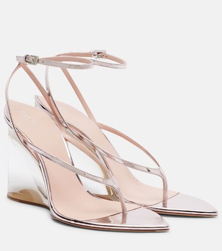 Invisible leather wedge thong sandals - Alaia - Modalova