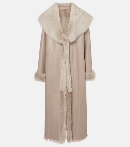 Marlene shearling-lined suede coat - Nour Hammour - Modalova