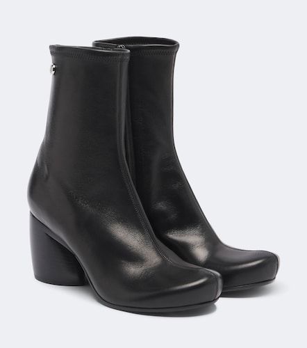 Loewe Oval leather ankle boots - Loewe - Modalova