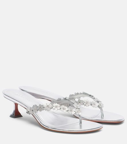 Janis embellished leather thong sandals - Amina Muaddi - Modalova