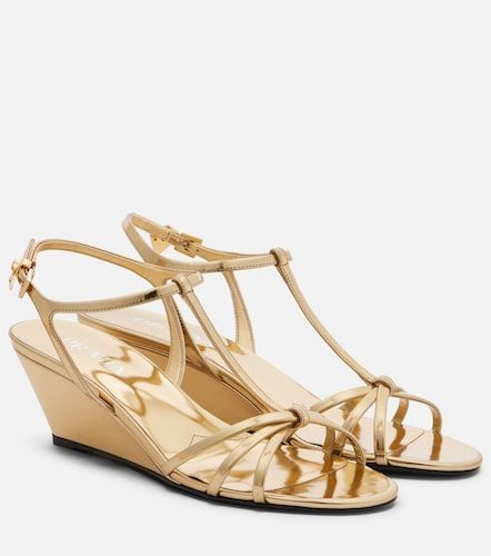 Metallic leather wedge sandals - Prada - Modalova