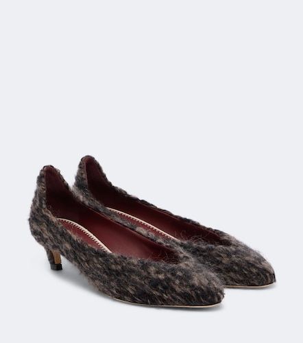 Pumps in teddy con pelle - Magda Butrym - Modalova