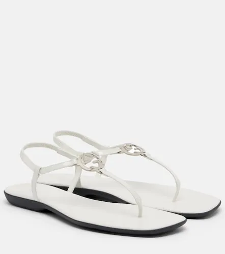 Interlocking G leather patent thong sandals - Gucci - Modalova