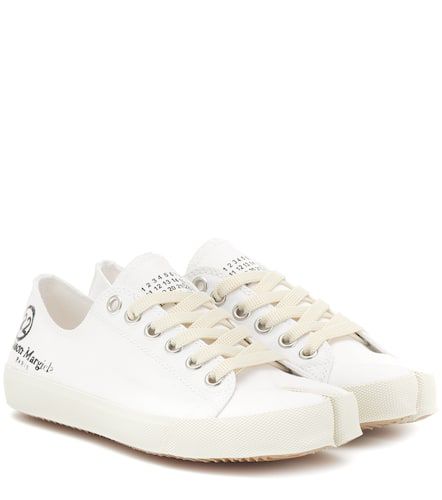 Tabi logo canvas low-top sneakers - Maison Margiela - Modalova