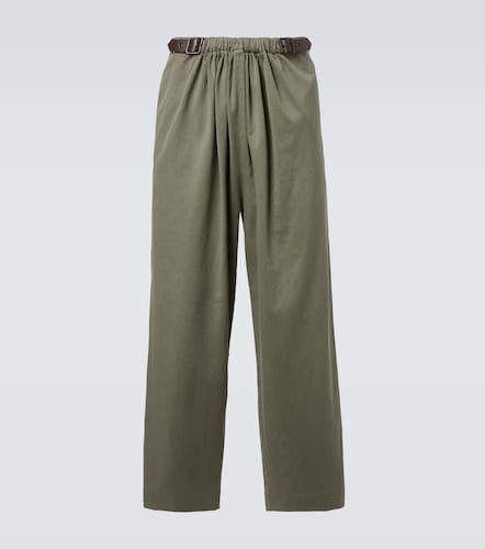 Pantalones rectos de satén de algodón con cinturón - Loewe - Modalova