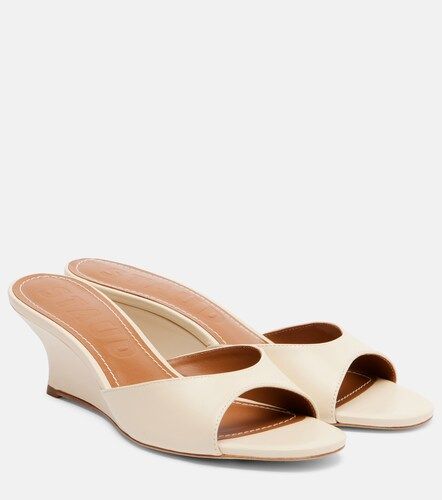 Wedge-Pantoletten Brigitte aus Leder - Staud - Modalova