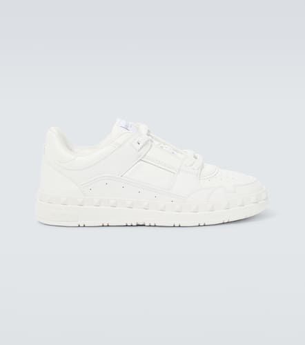 Freedots leather low-top sneakers - Valentino Garavani - Modalova