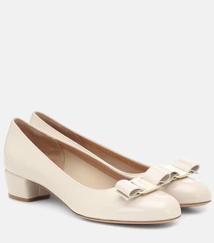 Ferragamo Pumps Vara aus Lackleder - Ferragamo - Modalova