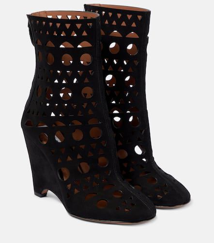 AlaÃ¯a Vienne suede wedge ankle boots - Alaia - Modalova