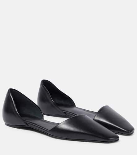 The Asymmetric D'Orsay leather flats - Toteme - Modalova