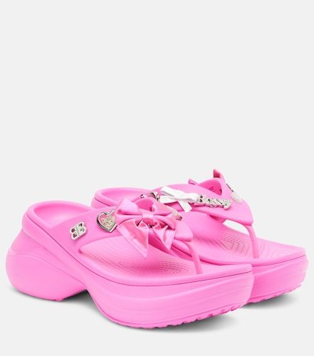 X Crocs Jibbitz platform thong sandals - Balenciaga - Modalova
