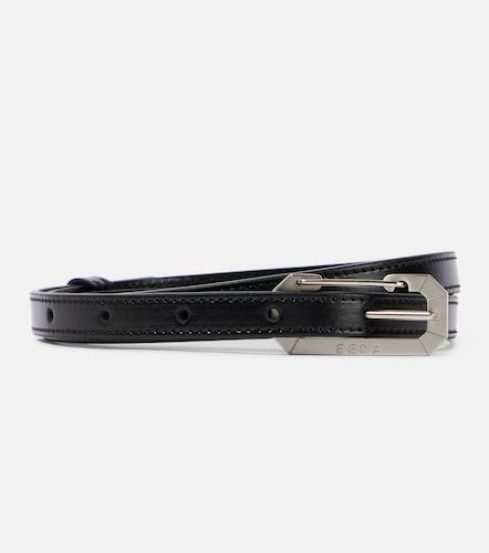 Logo-engraved buckled leather belt - Eera - Modalova