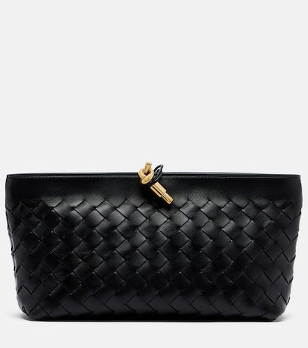 Andiamo Intrecciato Small leather clutch - Bottega Veneta - Modalova