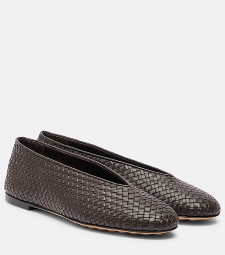 Rosa woven leather ballet flats - Bottega Veneta - Modalova