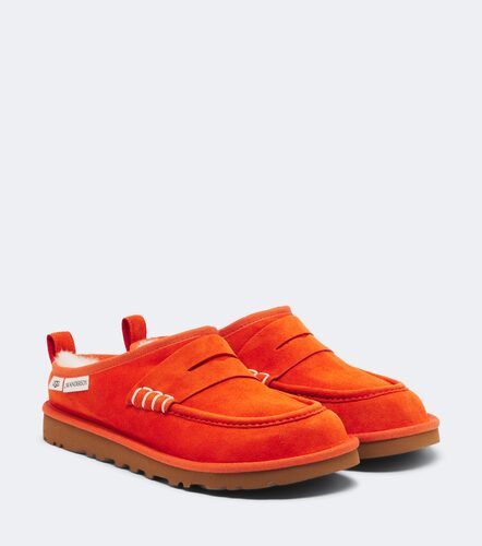 X UGG Slippers aus Veloursleder mit Shearling - JW Anderson - Modalova