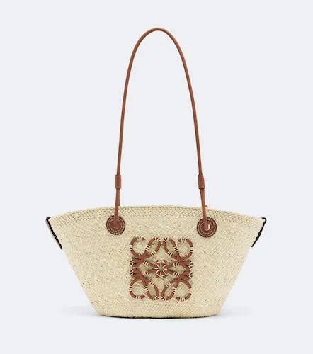 Anagram Small leather-trimmed basket bag - Loewe - Modalova