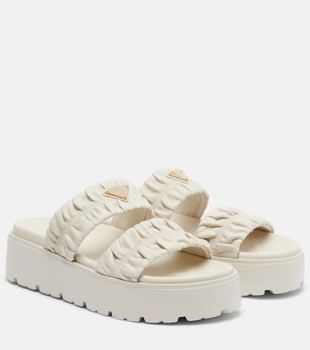 Sandalias con plataforma de piel matelassé - Prada - Modalova