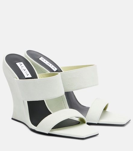 Alaïa Mules Wave 110 in suede con zeppa - Alaia - Modalova